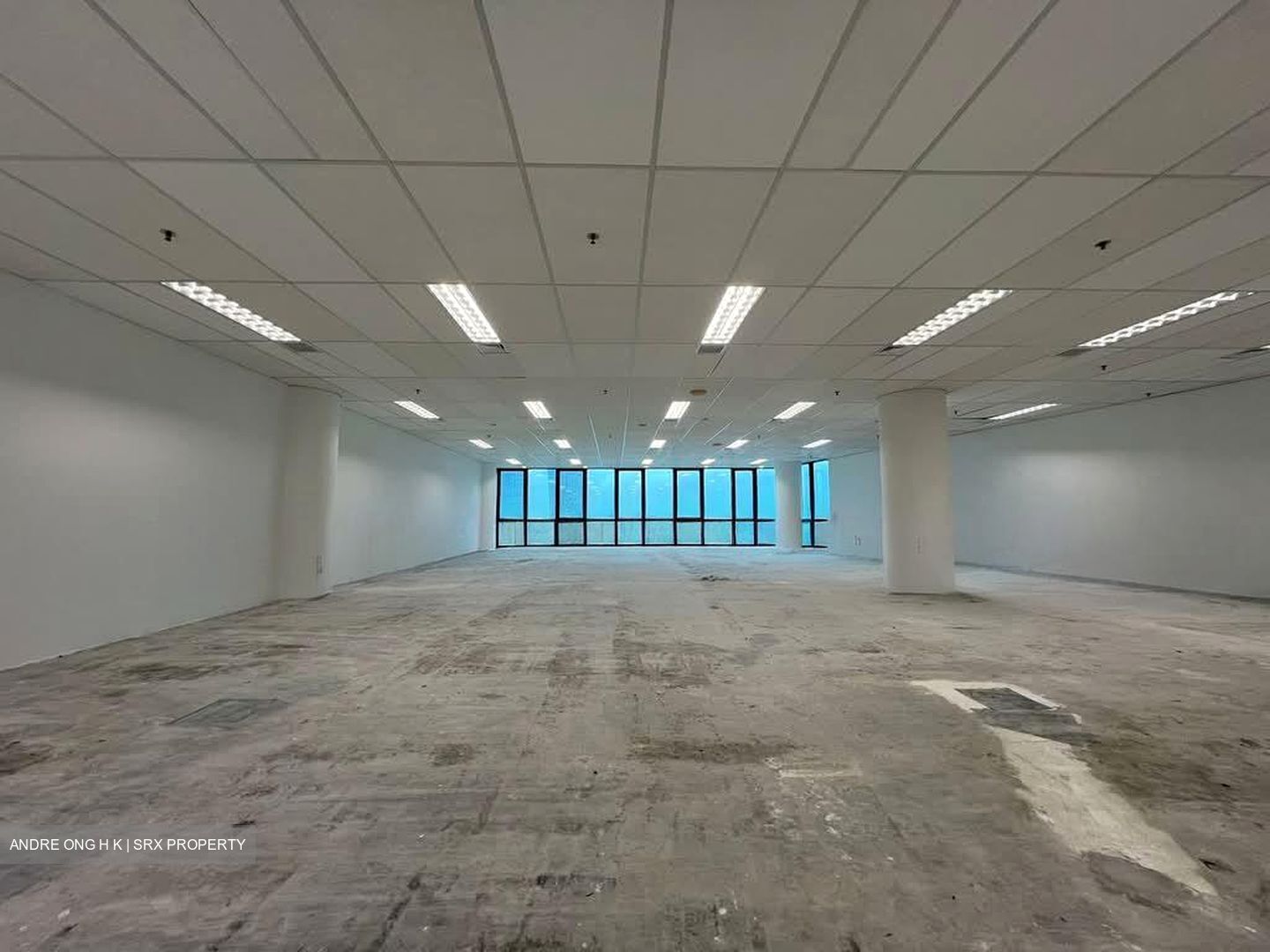 Tung Centre (D1), Office #624473521